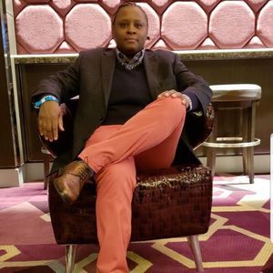 Meet your Posher, Crystal